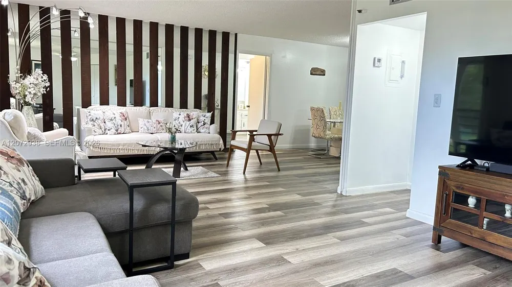 1200 Saint Charles Pl #209 Pembroke Pines, FL 33026