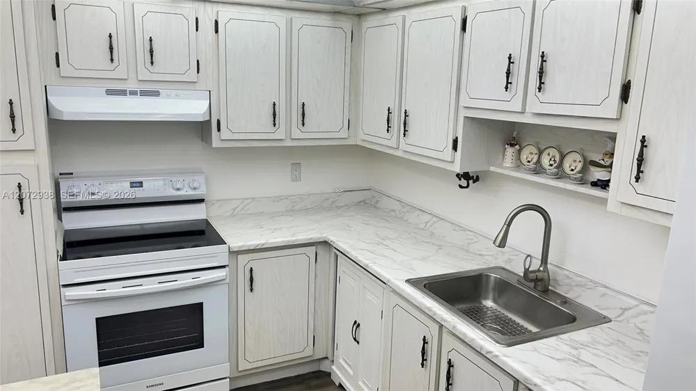 1200 Saint Charles Pl #209 Pembroke Pines, FL 33026