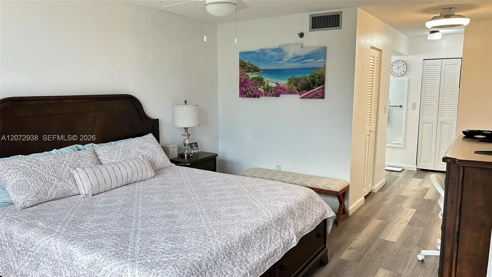 1200 Saint Charles Pl #209 Pembroke Pines, FL 33026