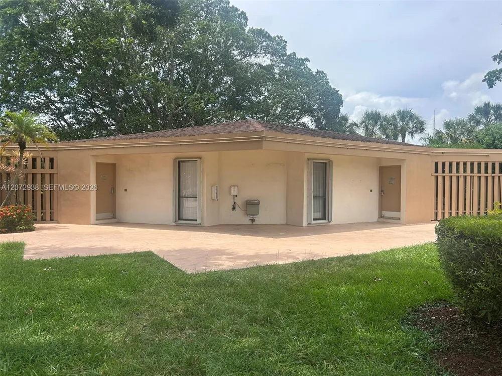 1200 Saint Charles Pl #209 Pembroke Pines, FL 33026