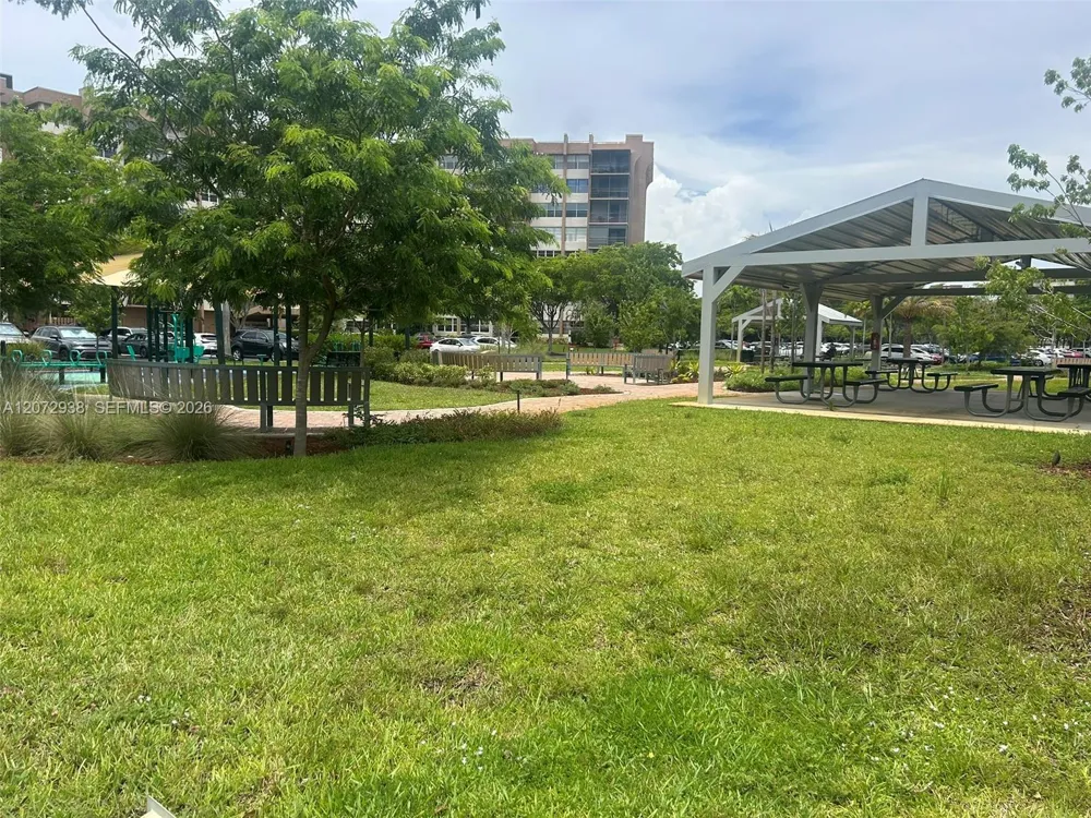1200 Saint Charles Pl #209 Pembroke Pines, FL 33026