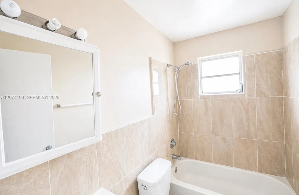 2315 W Okeechobee Rd #304 Hialeah, FL 33010