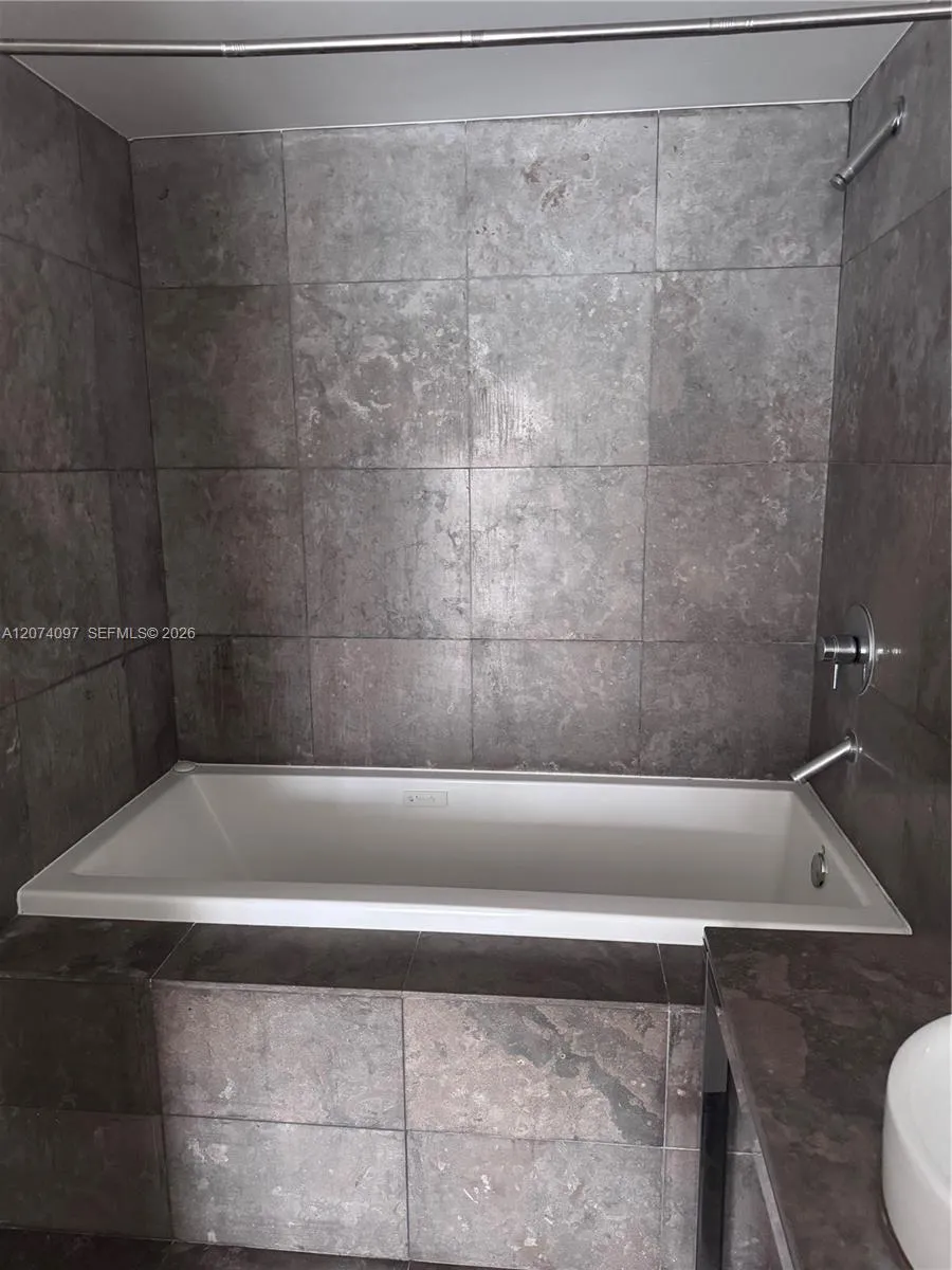 495 Brickell Ave #3609 Miami, FL 33131