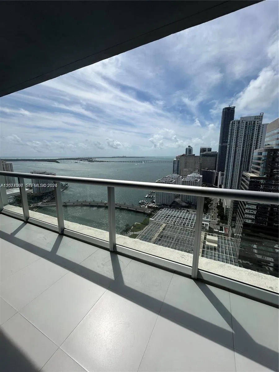 495 Brickell Ave #3609 Miami, FL 33131