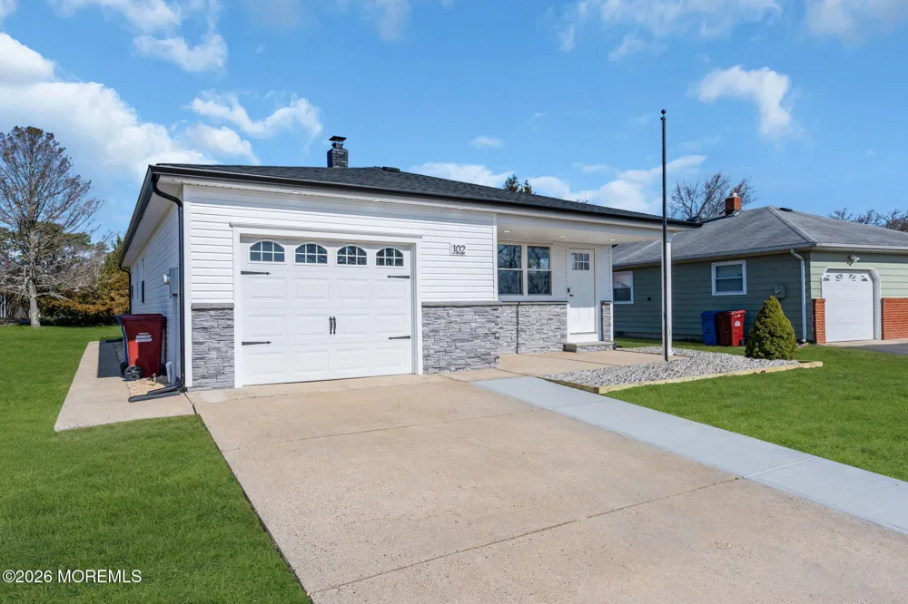 102 Bimini Drive Toms River, NJ 08757