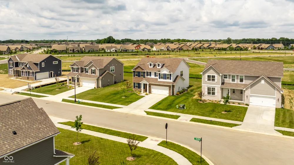 4877 Haven Ponds Drive McCordsville, IN 46055