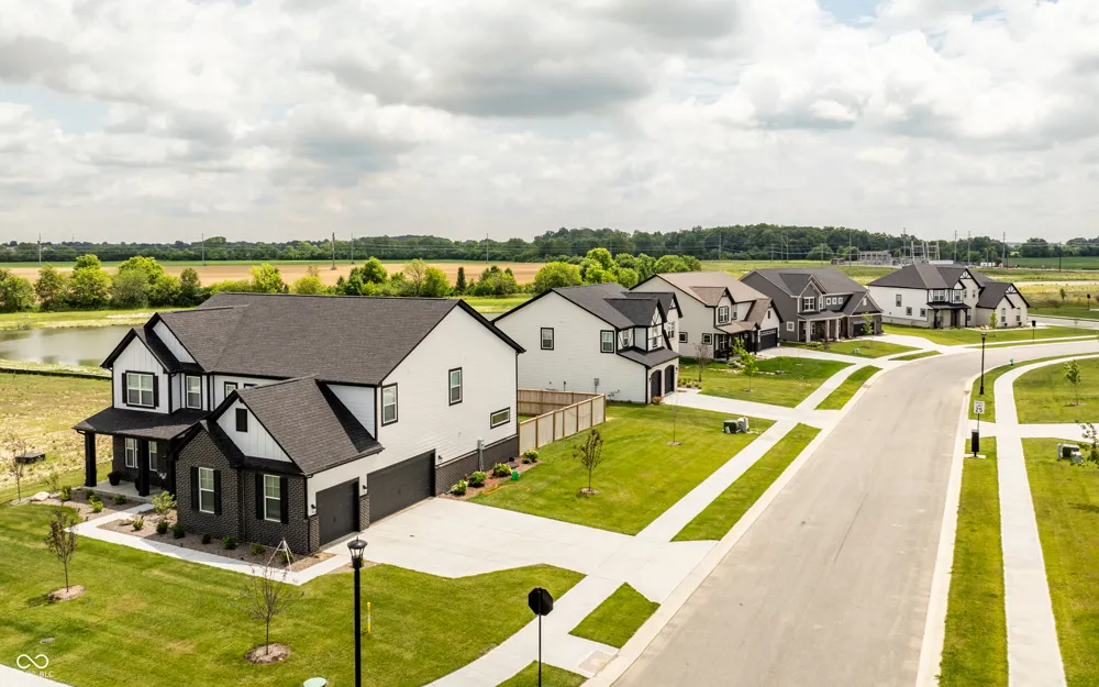 4877 Haven Ponds Drive McCordsville, IN 46055