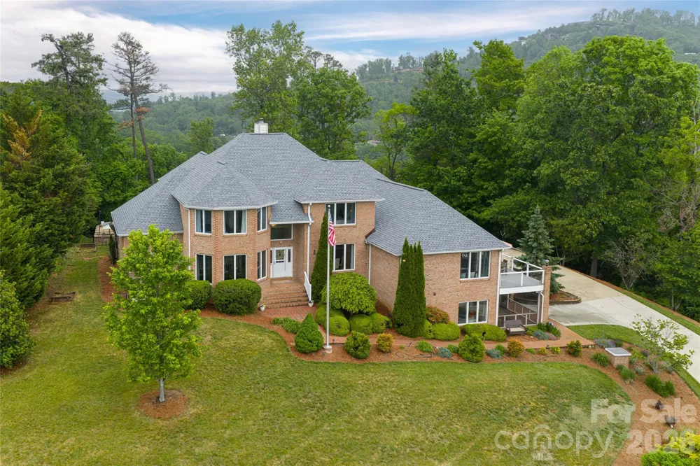 153 Mills Place Asheville, NC 28804