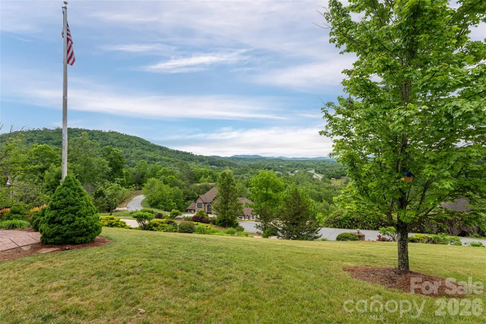 153 Mills Place Asheville, NC 28804