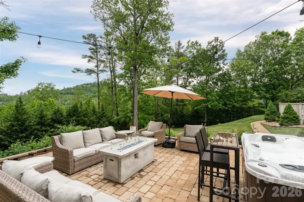 153 Mills Place Asheville, NC 28804