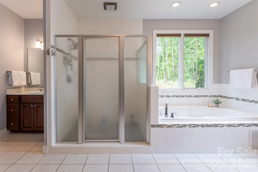 153 Mills Place Asheville, NC 28804
