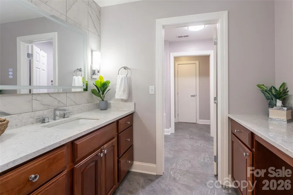 153 Mills Place Asheville, NC 28804