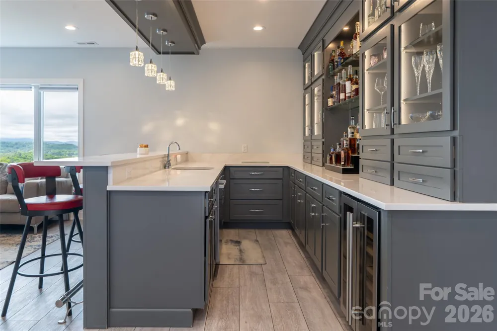 153 Mills Place Asheville, NC 28804