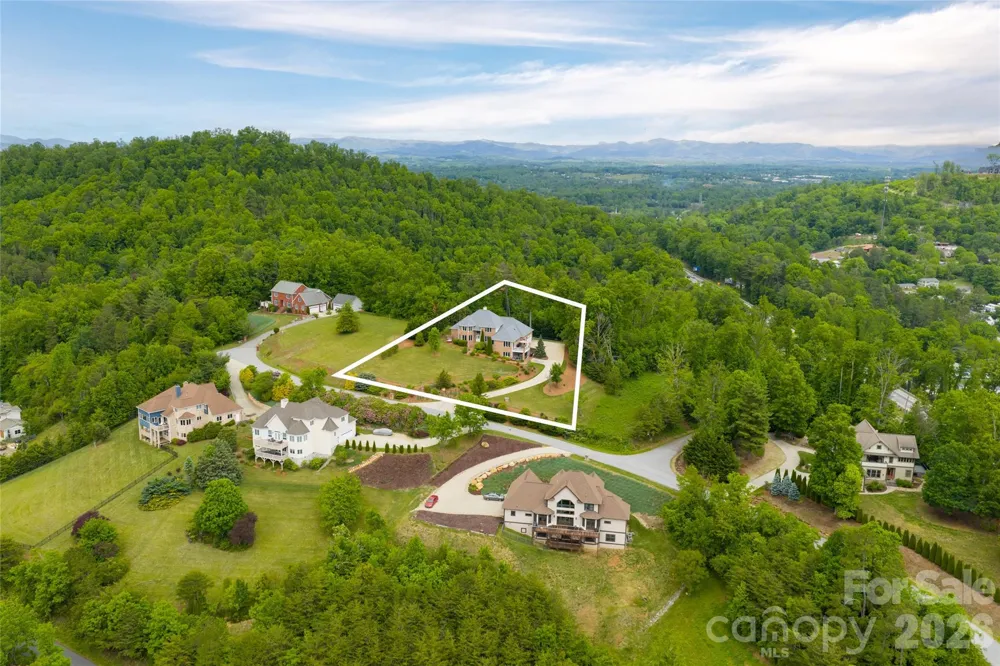 153 Mills Place Asheville, NC 28804