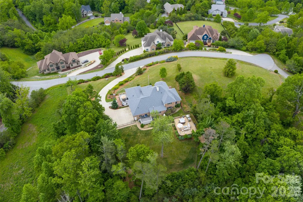 153 Mills Place Asheville, NC 28804