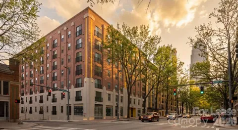 426 Tryon Street #B2.1r
