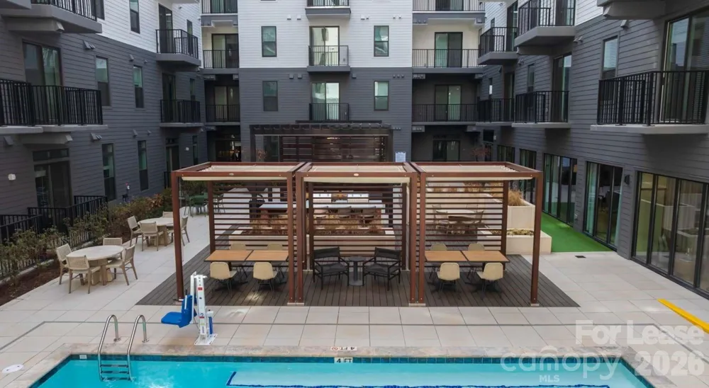 426 Tryon Street #B2.1r Charlotte, NC 28202