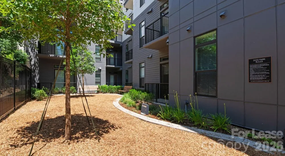 426 Tryon Street #B2.1r Charlotte, NC 28202