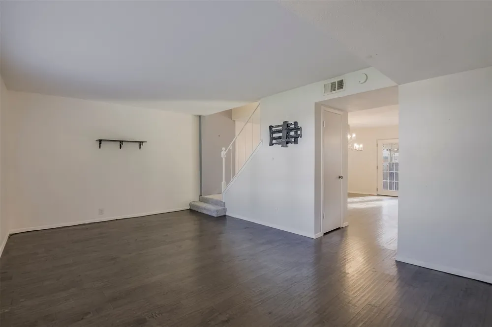 326 Westview Terrace Arlington, TX 76013
