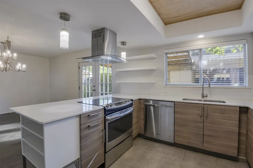 326 Westview Terrace Arlington, TX 76013
