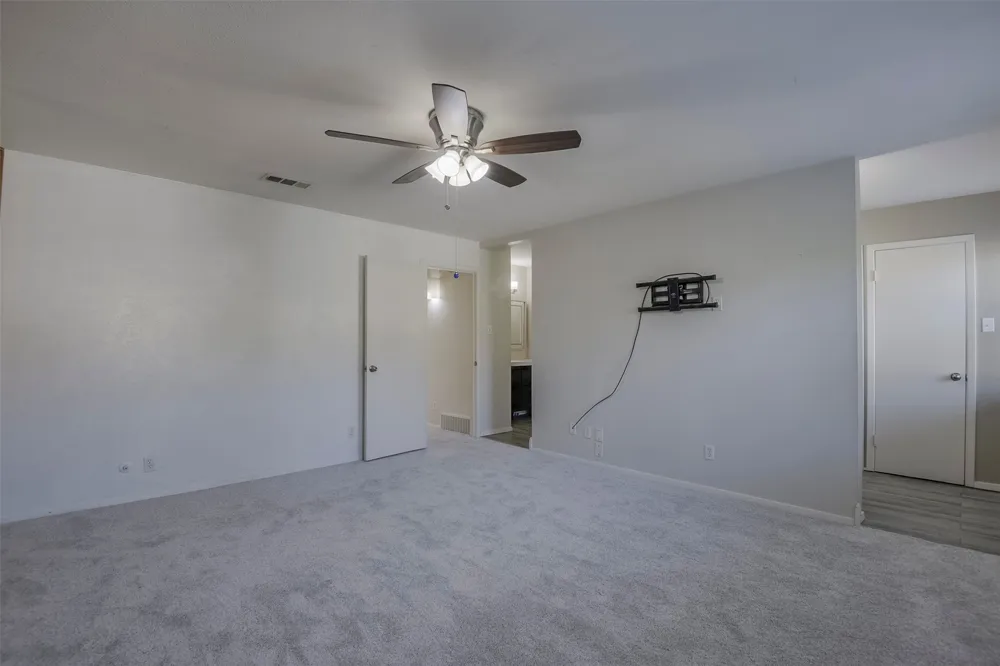 326 Westview Terrace Arlington, TX 76013