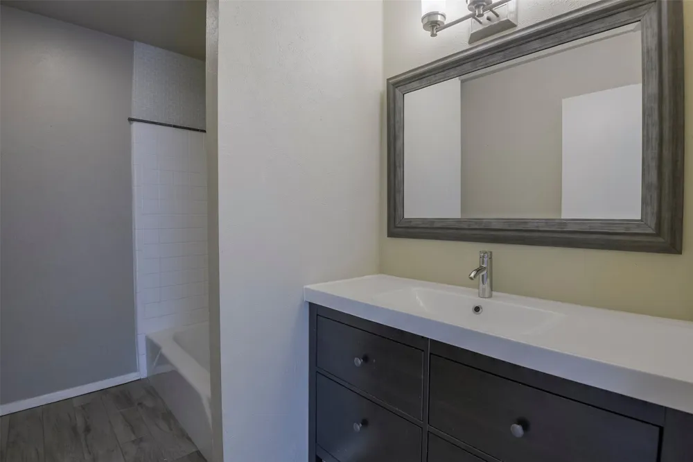326 Westview Terrace Arlington, TX 76013