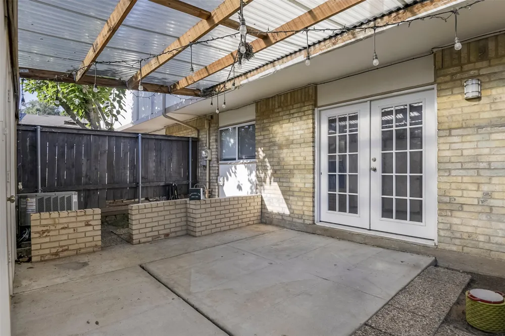326 Westview Terrace Arlington, TX 76013