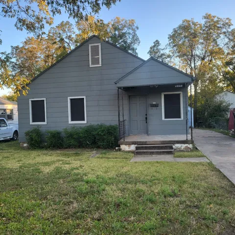 1933 Fort Worth Street