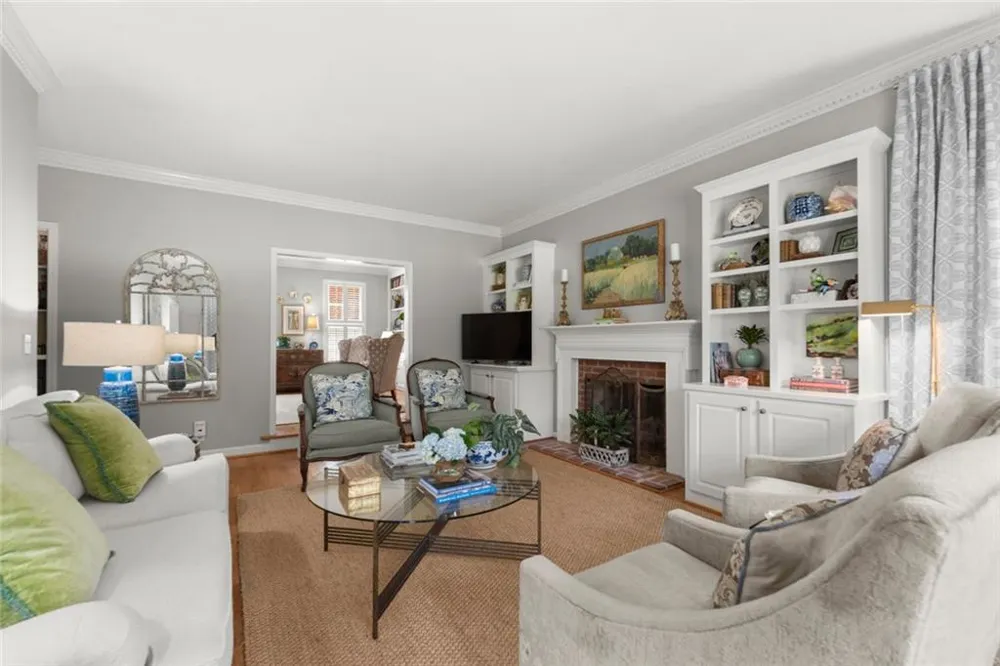 255 Tenth Fairway Roswell, GA 30076