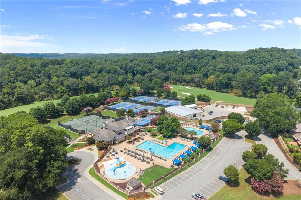 255 Tenth Fairway Roswell, GA 30076