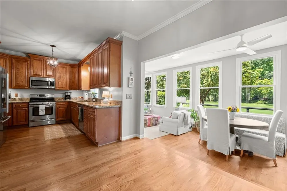 255 Tenth Fairway Roswell, GA 30076