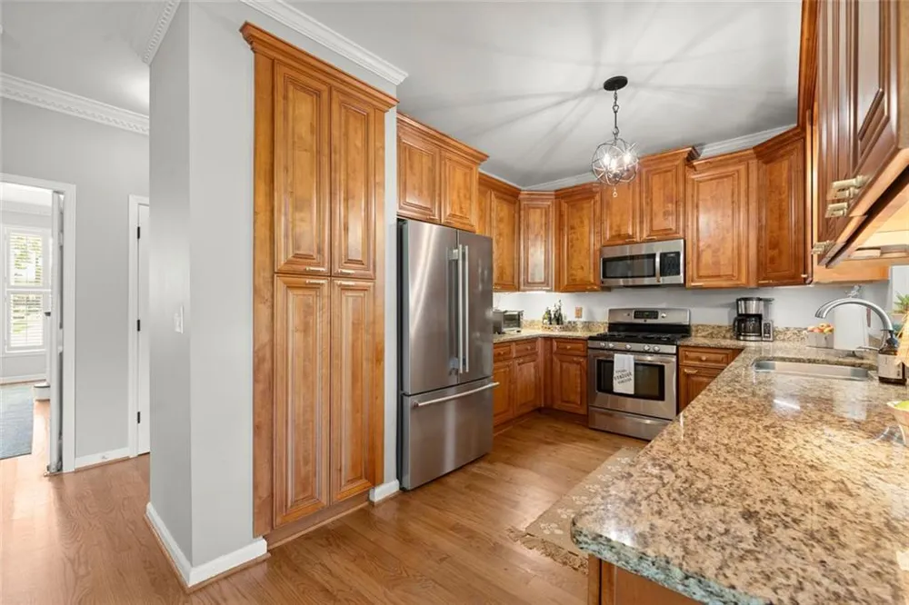 255 Tenth Fairway Roswell, GA 30076
