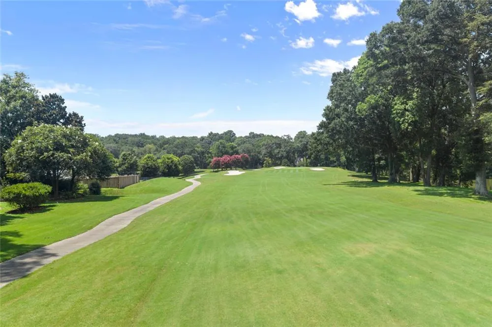 255 Tenth Fairway Roswell, GA 30076