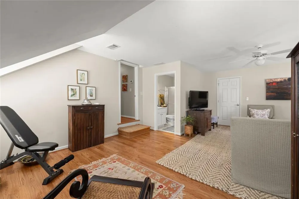 255 Tenth Fairway Roswell, GA 30076