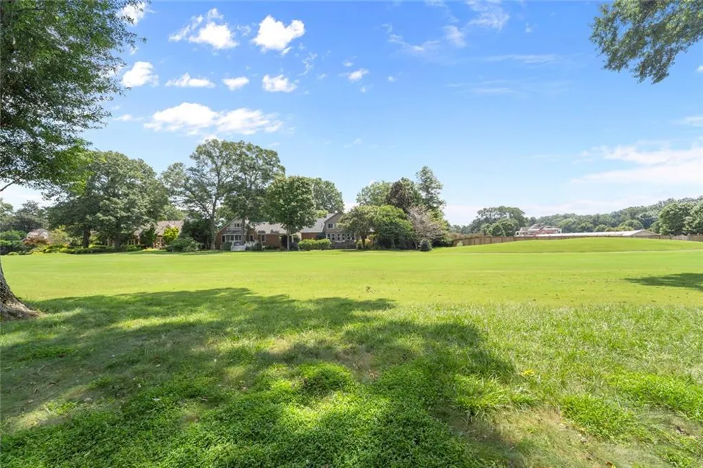 255 Tenth Fairway Roswell, GA 30076