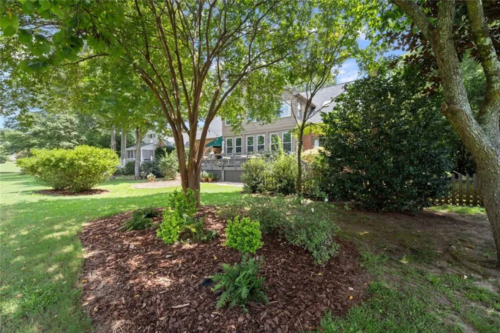 255 Tenth Fairway Roswell, GA 30076