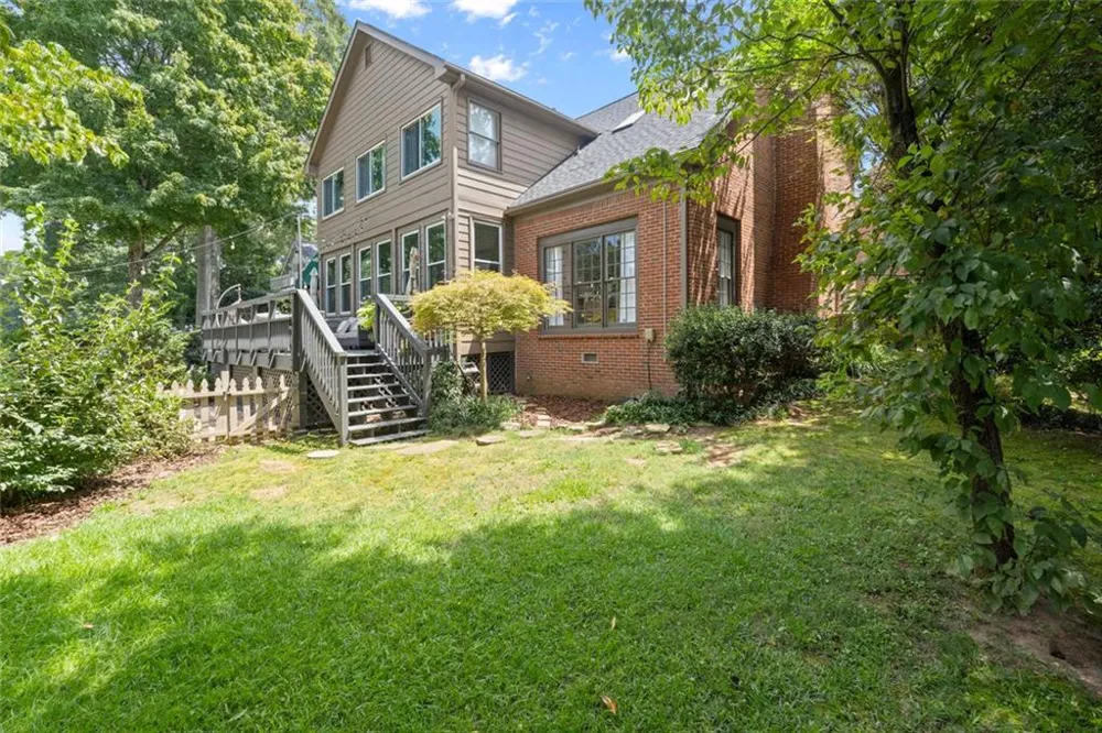 255 Tenth Fairway Roswell, GA 30076