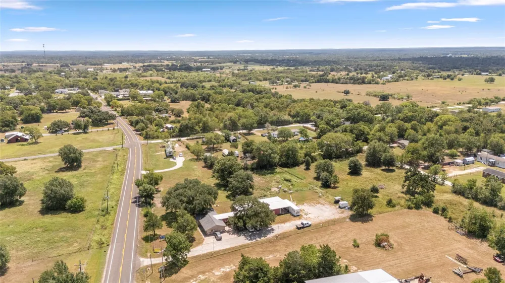 9772 Fm 1696 Road Bedias, TX 77831