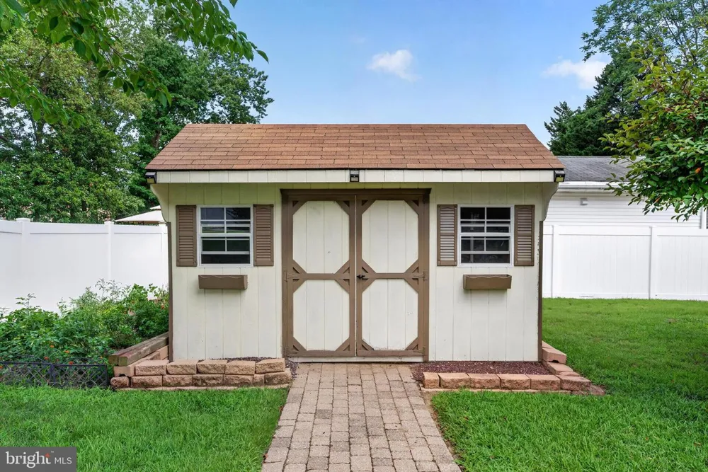 108 COPPERFIELD DRIVE Woodbury, NJ 08096