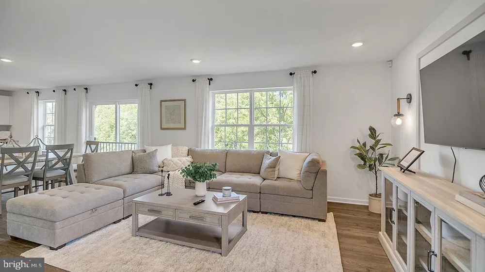 329 MONTEREY DRIVE Egg Harbor Township, NJ 08234