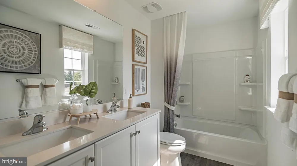 329 MONTEREY DRIVE Egg Harbor Township, NJ 08234