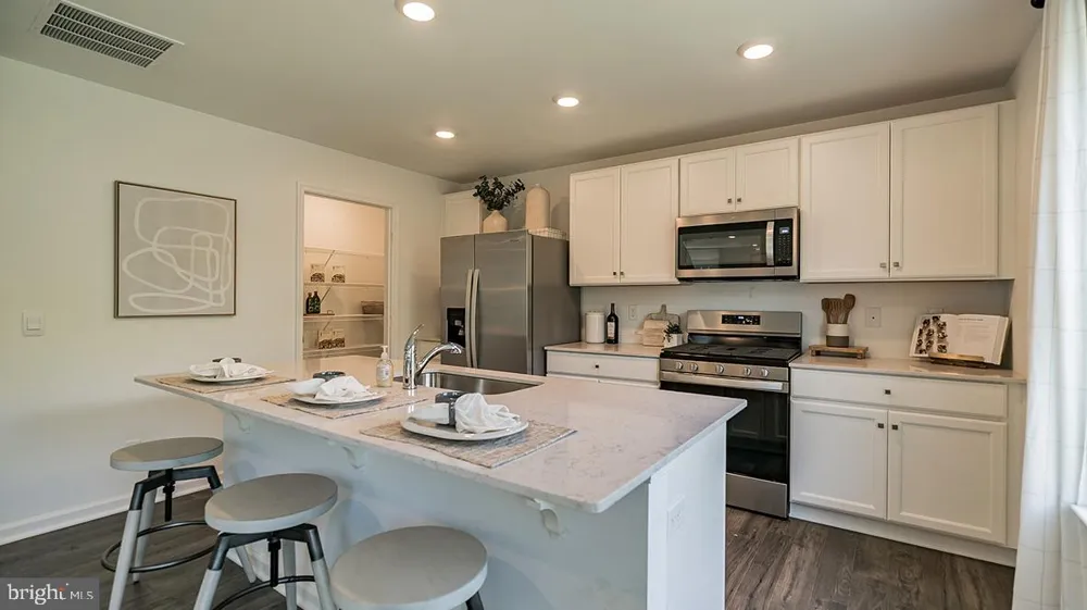 329 MONTEREY DRIVE Egg Harbor Township, NJ 08234