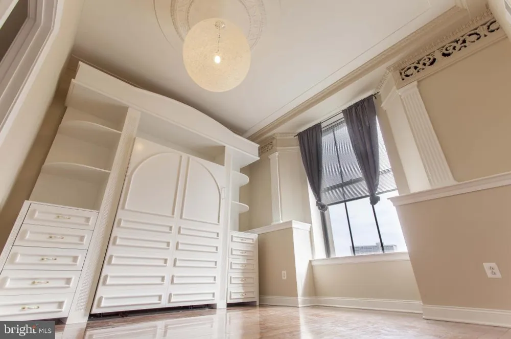 230-38 N 21ST STREET Philadelphia, PA 19103