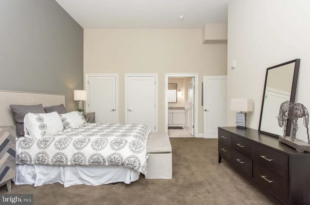 230-38 N 21ST STREET Philadelphia, PA 19103