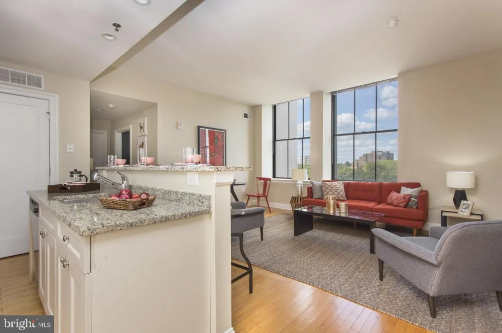 230-38 N 21ST STREET Philadelphia, PA 19103