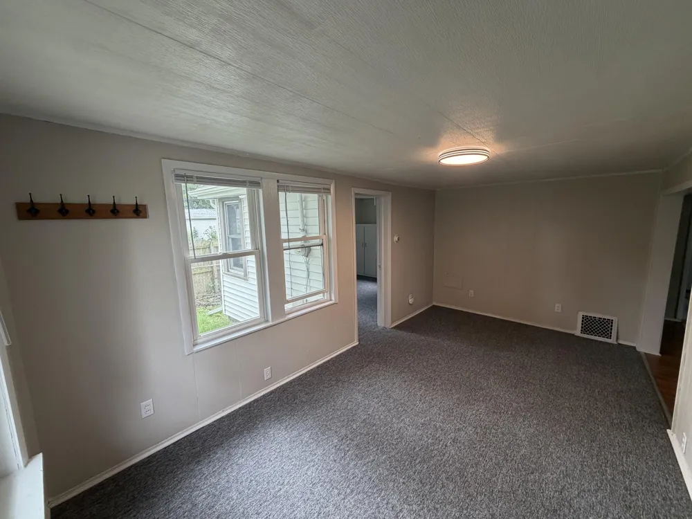 931 Pomeroy Street Kalamazoo, MI 49001