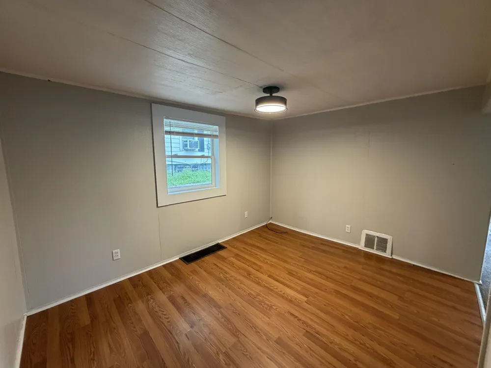 931 Pomeroy Street Kalamazoo, MI 49001
