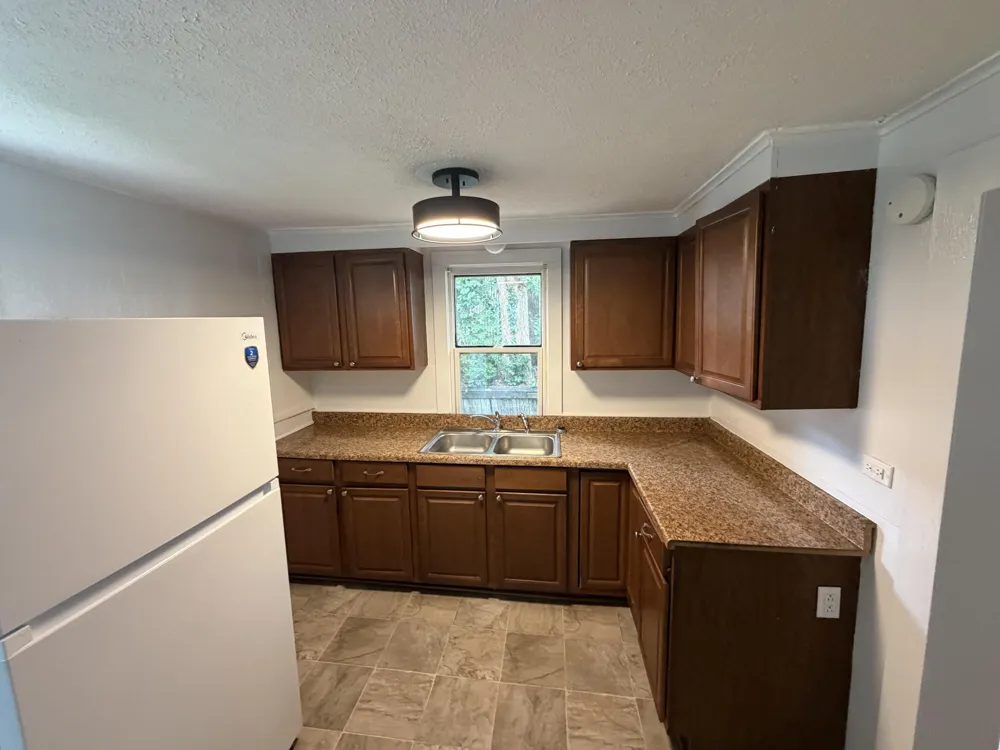 931 Pomeroy Street Kalamazoo, MI 49001