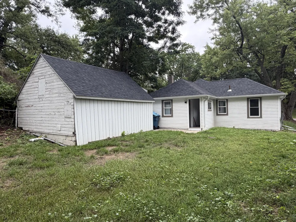 931 Pomeroy Street Kalamazoo, MI 49001