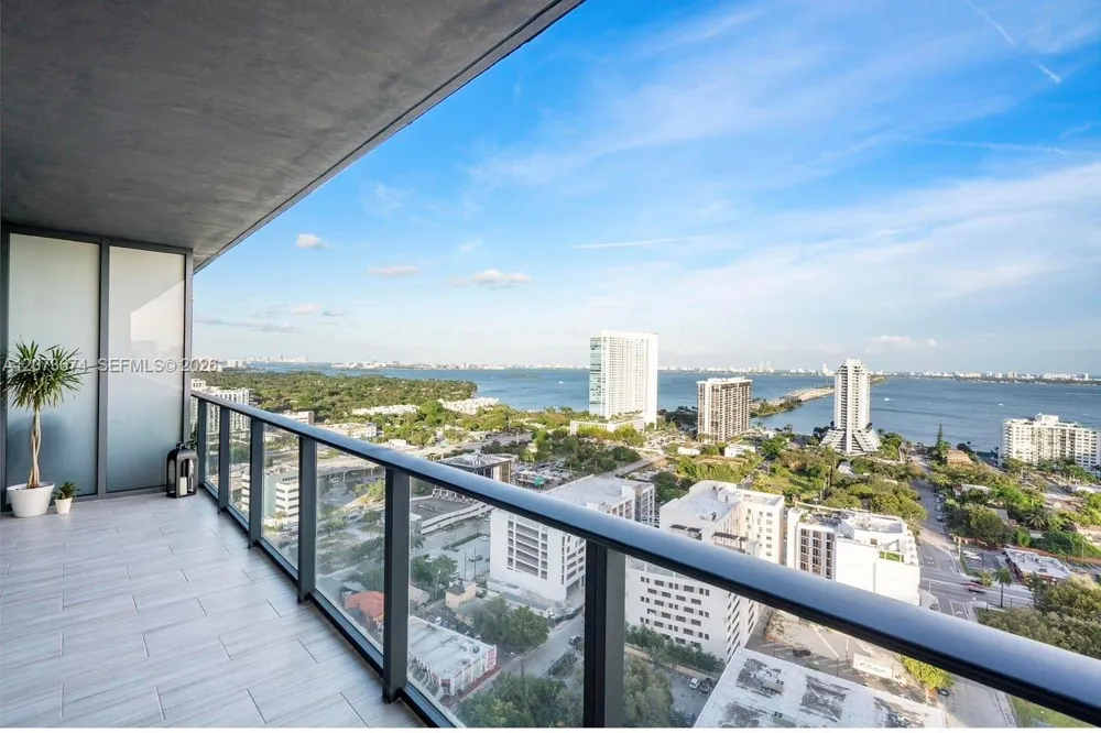 121 NE 34th St #2506A Miami, FL 33137